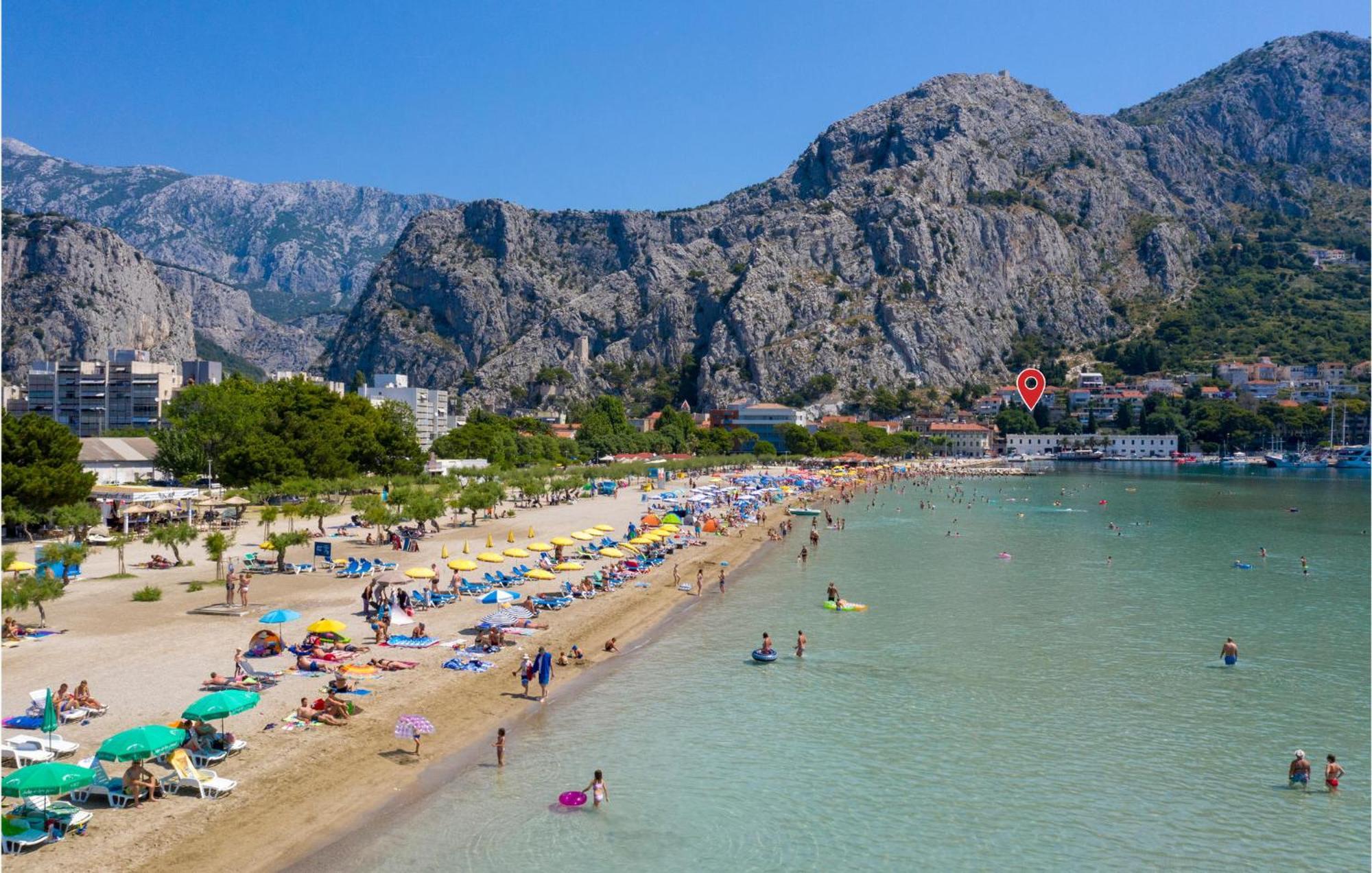 Gorgeous Apartment In Omis With Kitchen Exterior photo